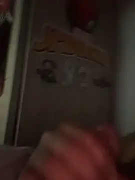 Snapshot of Luziluzi0999 chatting on 12.21.25 Luziluzi0999 online show from 12.21.25