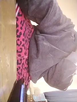 Snapshot of Luziluzi0999 chatting on 03.26.26 Luziluzi0999 online show from 03.26.26