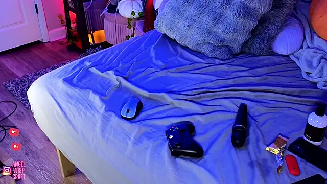 Angel-Lewd-Cake online show from 02.16.25