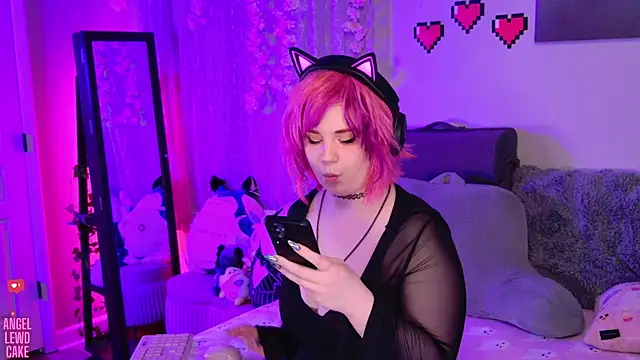 Angel-Lewd-Cake online show from 06.11.26