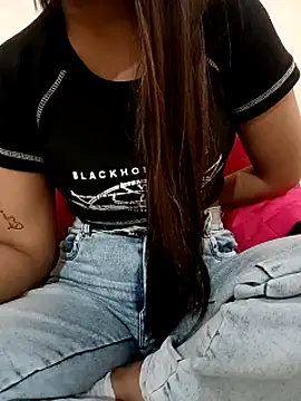 Snapshot of sweet_jia23 chatting on 02.15.25 sweet jia23 online show from 02.15.25