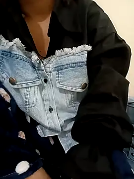 Snapshot of sweet_jia23 chatting on 02.16.25 sweet jia23 online show from 02.16.25