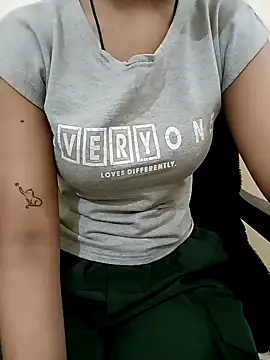 Snapshot of sweet_jia23 chatting on 02.21.25 sweet jia23 online show from 02.21.25