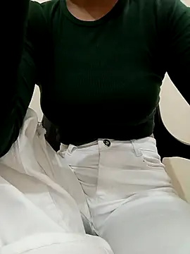 Snapshot of sweet_jia23 chatting on 11.05.25 sweet jia23 online show from 11.05.25