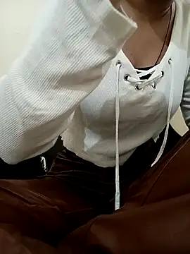 Snapshot of sweet_jia23 chatting on 11.08.25 sweet jia23 online show from 11.08.25