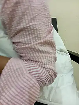 Snapshot of sweet_jia23 chatting on 12.14.25 sweet jia23 online show from 12.14.25