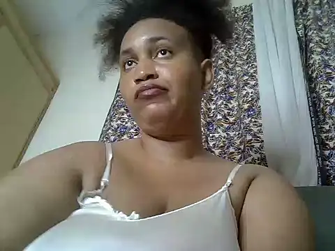 Snapshot of Creamy_sweet_pussy chatting on 11.06.25 Creamy sweet pussy online show from 11.06.25