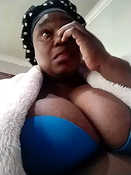 MATUREBUSSTY online show from 09.28.25