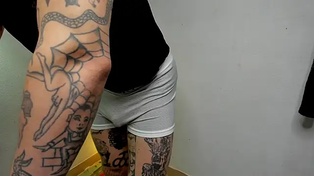 layneinchains online show from 11.14.25