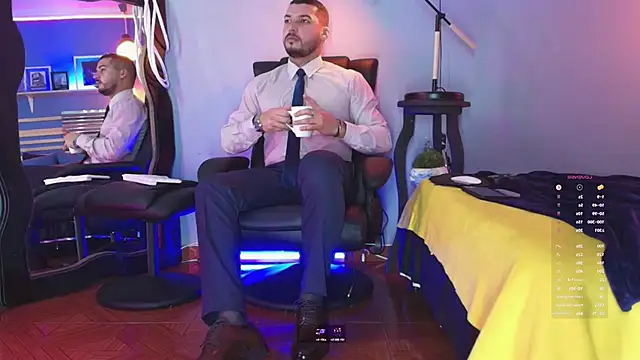 Snapshot of HenryBenso chatting on 02.10.25 HenryBenso online show from 02.10.25