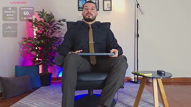 Snapshot of HenryBenso chatting on 09.25.25 HenryBenso online show from 09.25.25