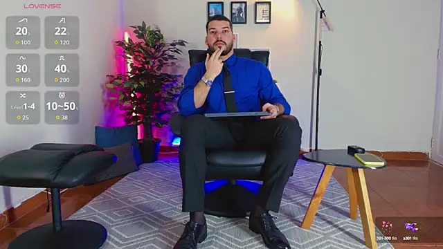 Snapshot of HenryBenso chatting on 10.03.25 HenryBenso online show from 10.03.25