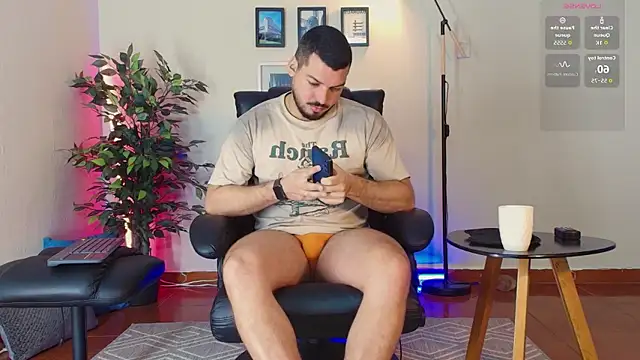 Snapshot of HenryBenso chatting on 01.12.26 HenryBenso online show from 01.12.26