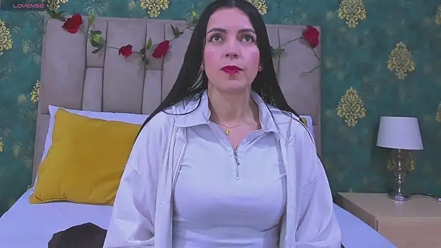 Snapshot of SuzanSmithh chatting on 11.25.25 SuzanSmithh online show from 11.25.25