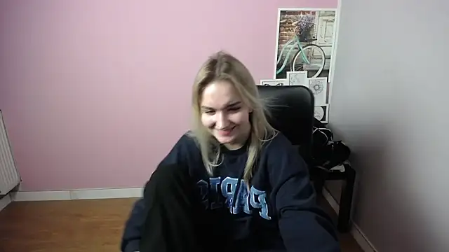 Snapshot of viktoria_lovely chatting on 01.02.25 viktoria lovely online show from 01.02.25