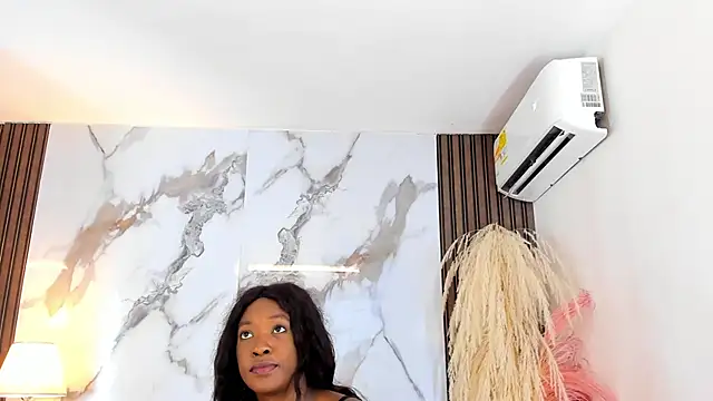 Snapshot of aidaadams chatting on 02.13.25 aidaadams online show from 02.13.25