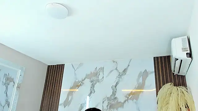 Snapshot of aidaadams chatting on 02.25.25 aidaadams online show from 02.25.25