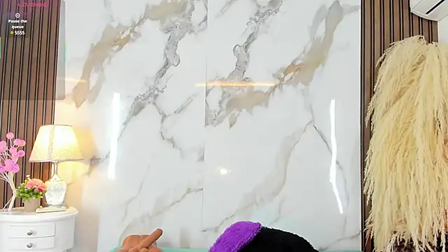 Snapshot of aidaadams chatting on 02.28.25 aidaadams online show from 02.28.25