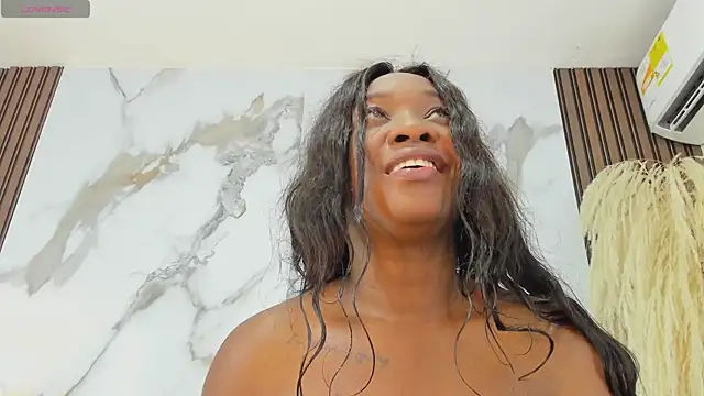 Snapshot of aidaadams chatting on 03.13.25 aidaadams online show from 03.13.25