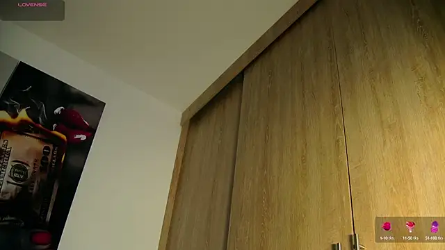 Snapshot of aidaadams chatting on 09.21.25 aidaadams online show from 09.21.25