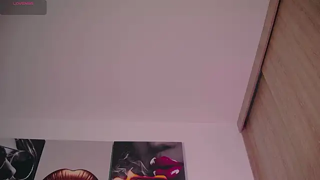 Snapshot of aidaadams chatting on 09.26.25 aidaadams online show from 09.26.25