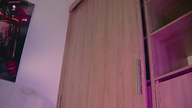 Snapshot of aidaadams chatting on 09.29.25 aidaadams online show from 09.29.25