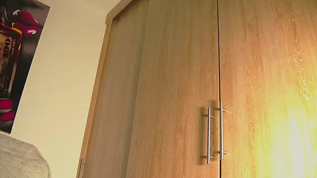 Snapshot of aidaadams chatting on 10.06.25 aidaadams online show from 10.06.25