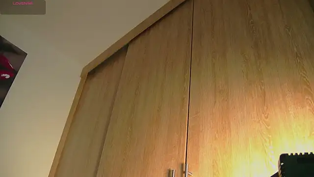 Snapshot of aidaadams chatting on 10.13.25 aidaadams online show from 10.13.25