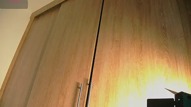 Snapshot of aidaadams chatting on 10.17.25 aidaadams online show from 10.17.25