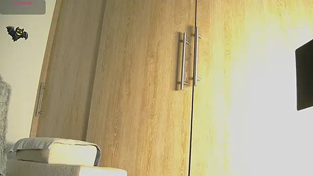 Snapshot of aidaadams chatting on 10.28.25 aidaadams online show from 10.28.25