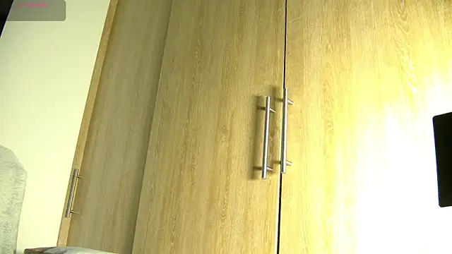 Snapshot of aidaadams chatting on 11.10.25 aidaadams online show from 11.10.25