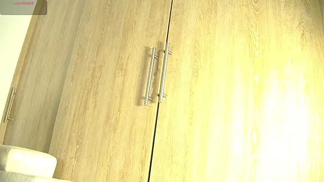 Snapshot of aidaadams chatting on 11.16.25 aidaadams online show from 11.16.25