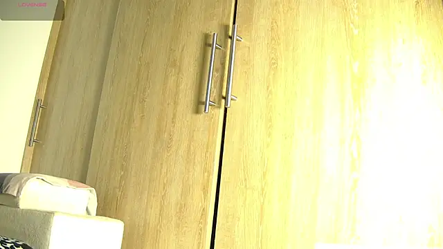 Snapshot of aidaadams chatting on 11.27.25 aidaadams online show from 11.27.25