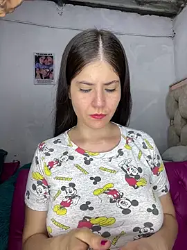 Snapshot of Hotnightsexxx chatting on 12.10.24 Hotnightsexxx online show from 12.10.24