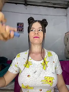 Snapshot of Hotnightsexxx chatting on 01.11.25 Hotnightsexxx online show from 01.11.25