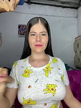 Snapshot of Hotnightsexxx chatting on 01.15.25 Hotnightsexxx online show from 01.15.25