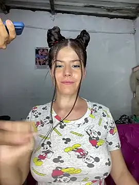 Snapshot of Hotnightsexxx chatting on 01.24.25 Hotnightsexxx online show from 01.24.25