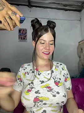 Snapshot of Hotnightsexxx chatting on 02.19.25 Hotnightsexxx online show from 02.19.25