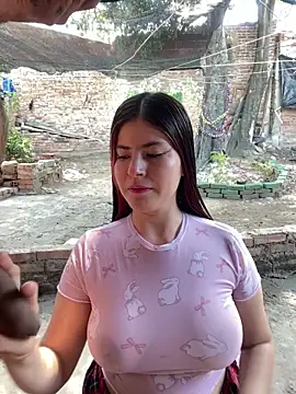 Snapshot of Hotnightsexxx chatting on 11.06.25 Hotnightsexxx online show from 11.06.25