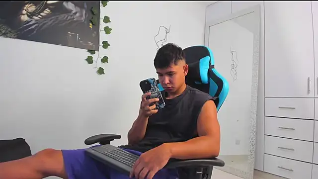 Snapshot of Bray_Kevin chatting on 02.19.25 Bray Kevin online show from 02.19.25