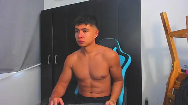 Snapshot of Bray_Kevin chatting on 11.24.25 Bray Kevin online show from 11.24.25