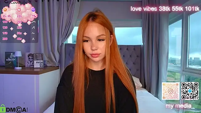 Snapshot of Tracy-Taylor chatting on 02.09.26 Tracy-Taylor online show from 02.09.26