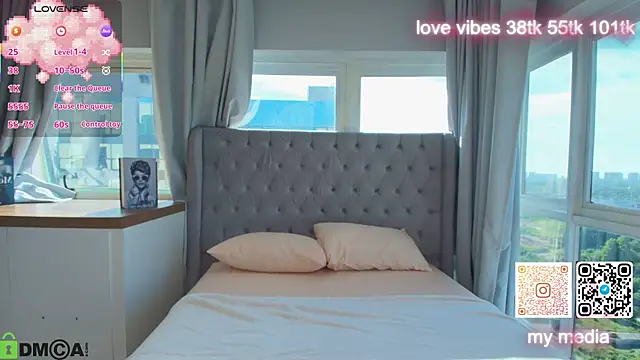 Snapshot of Tracy-Taylor chatting on 02.25.26 Tracy-Taylor online show from 02.25.26