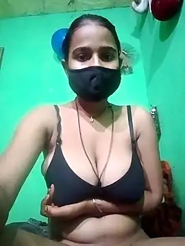 Snapshot of Cuti_jiyax chatting on 12.04.24 Cuti jiyax online show from 12.04.24