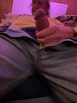 Snapshot of Helmut1971 chatting on 04.08.26 Helmut1971 online show from 04.08.26