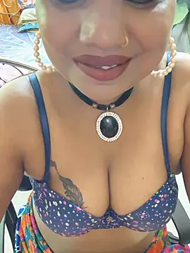 Snapshot of YR-SHIVANI chatting on 06.07.26 YR-SHIVANI online show from 06.07.26