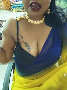 Snapshot of YR-SHIVANI chatting on 06.17.26 YR-SHIVANI online show from 06.17.26
