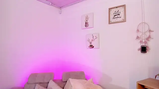 Tiarha online show from 02.20.25