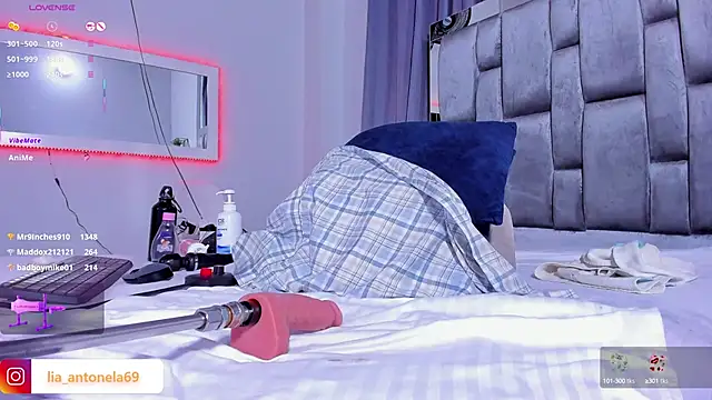 Antonellahorny69 online show from 02.24.25