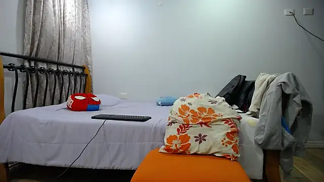 Snapshot of Iam_yourbabyprincess_XD chatting on 02.10.25 Iam yourbabyprincess XD online show from 02.10.25